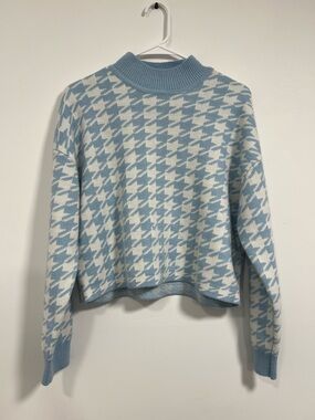 H&M Light Blue and White Knit Sweater